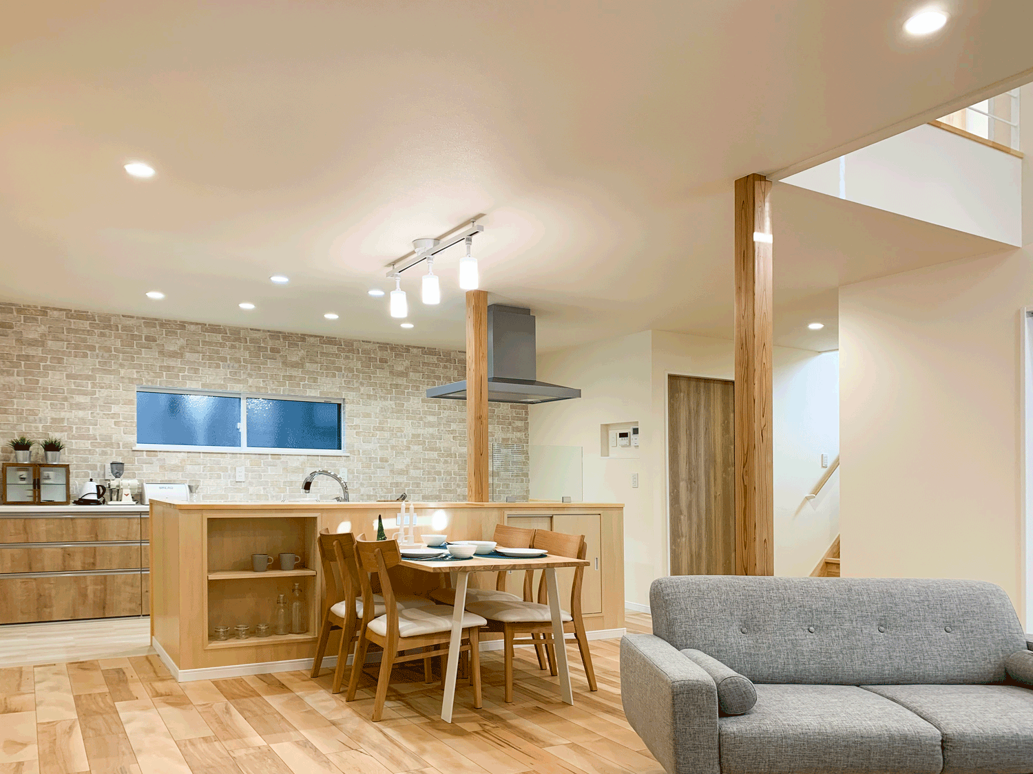 新築モデルハウス HIGH-CLASS Toshinchoの家Ⅴ リビング/キッチン